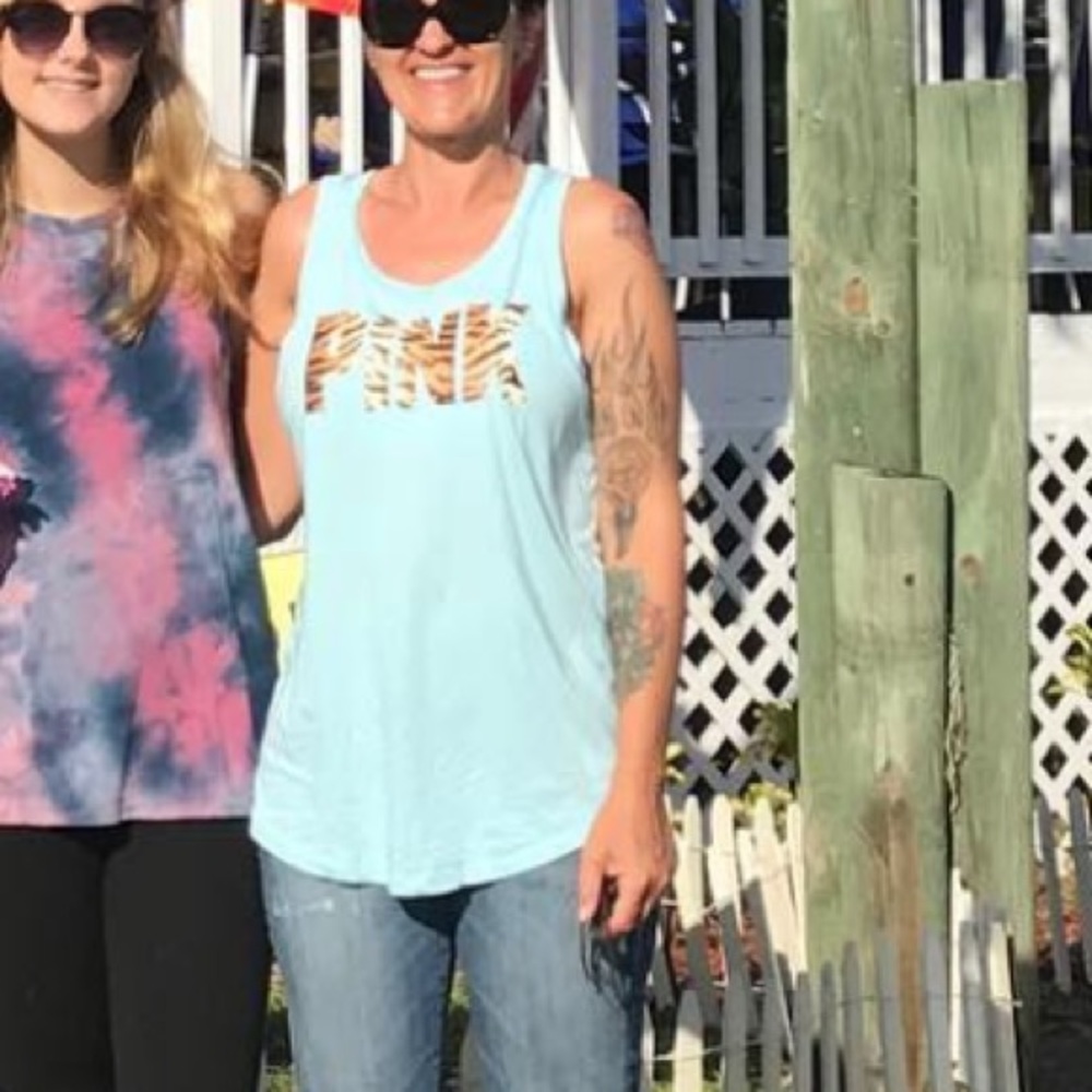 Pink Victoria’s Secret tank size small